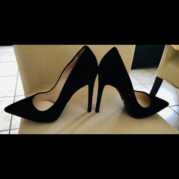 Prada Shoes - Prada heels 👠 size 39 1/2 Brand New without box !